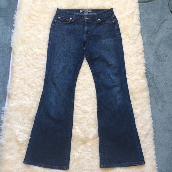 GAP Curvy Flare Jeans - Picture 2 of 6